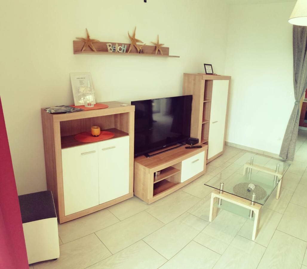 Apartmani Nada Klenovica Luaran gambar