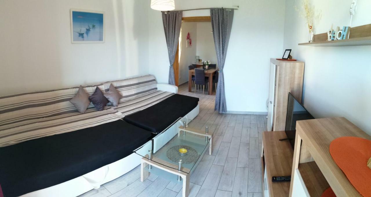 Apartmani Nada Klenovica Luaran gambar