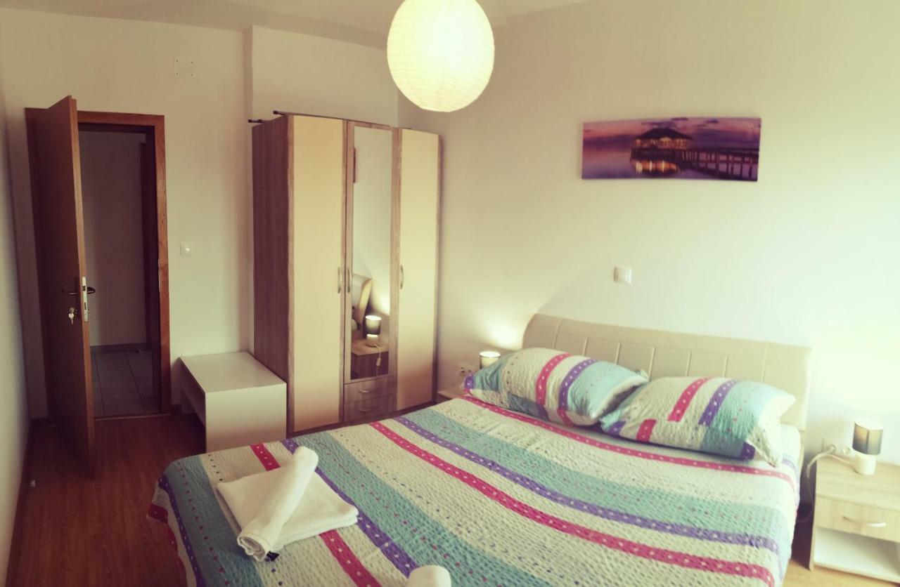 Apartmani Nada Klenovica Luaran gambar