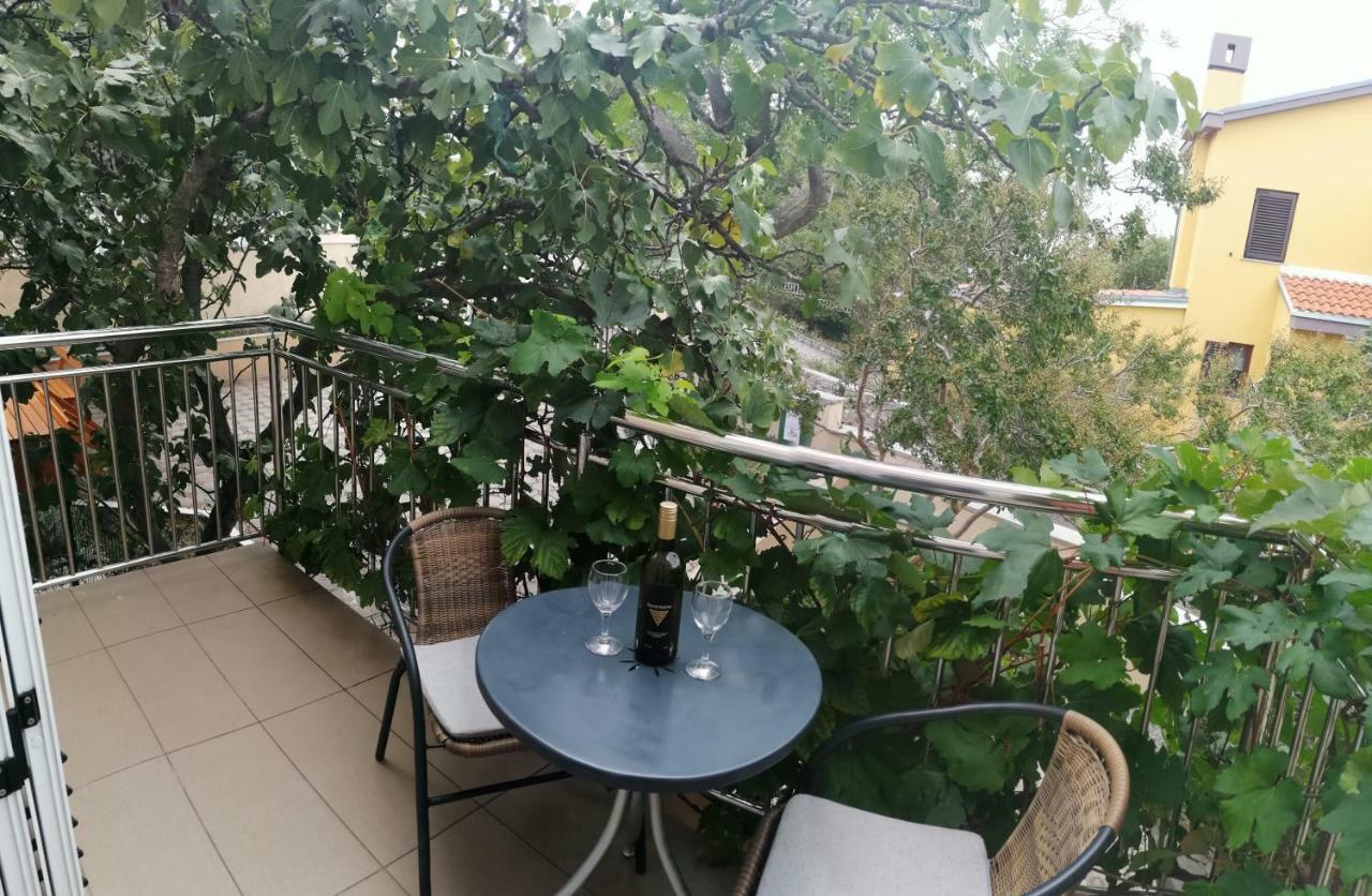 Apartmani Nada Klenovica Luaran gambar